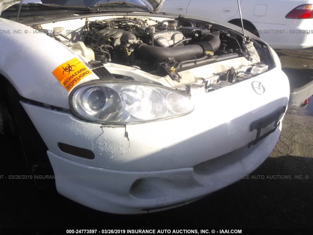 JM1NB353520234903 - 2002 MAZDA MX-5 MIATA LS WHITE photo 6