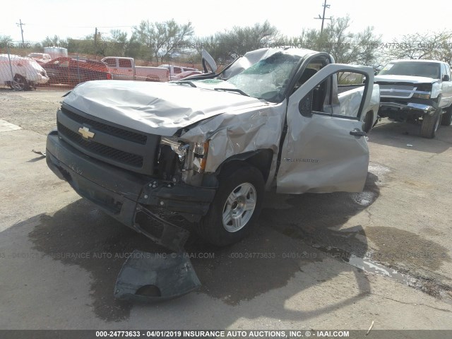 1GCEC14X68Z307920 - 2008 CHEVROLET SILVERADO C1500 GRAY photo 2