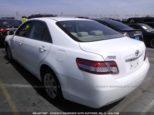 4T1BF3EK9AU524143 - 2010 TOYOTA CAMRY SE/LE/XLE WHITE photo 3