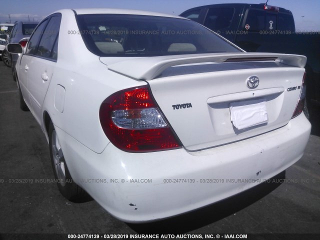 4T1BE30K24U331962 - 2004 TOYOTA CAMRY LE/XLE/SE WHITE photo 3