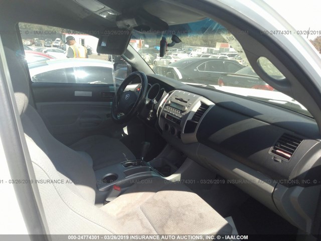 3TMJU62N97M033462 - 2007 TOYOTA TACOMA DOUBLE CAB PRERUNNER WHITE photo 5