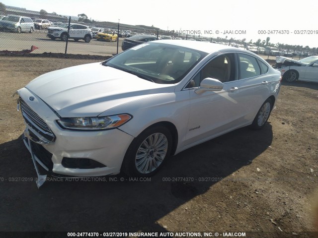 3FA6P0LU1GR282301 - 2016 FORD FUSION SE HYBRID WHITE photo 2