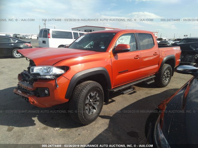 3TMCZ5AN6JM172610 - 2018 TOYOTA TACOMA DBL CAB/SR/TRDSPT/OR/PRO ORANGE photo 2