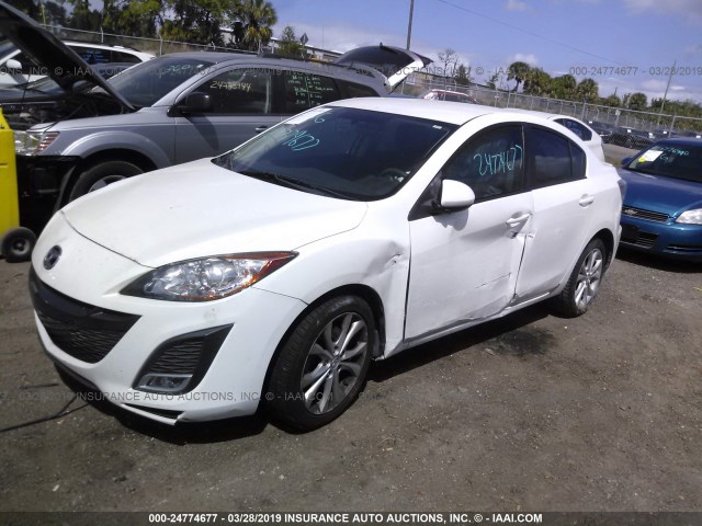 JM1BL1U56B1482465 - 2011 MAZDA 3 S WHITE photo 2