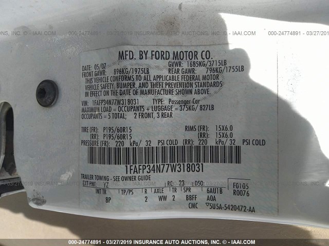 1FAFP34N77W318031 - 2007 FORD FOCUS ZX4/S/SE/SES WHITE photo 9