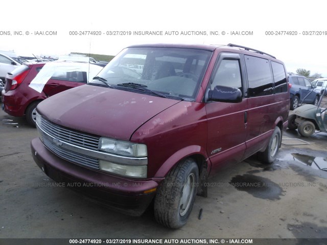 1GNDM19W5WB203280 - 1998 CHEVROLET ASTRO RED photo 2