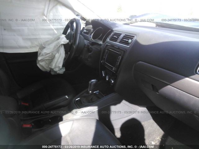 3VWLA7AJ0FM306029 - 2015 VOLKSWAGEN JETTA TDI BLACK photo 5