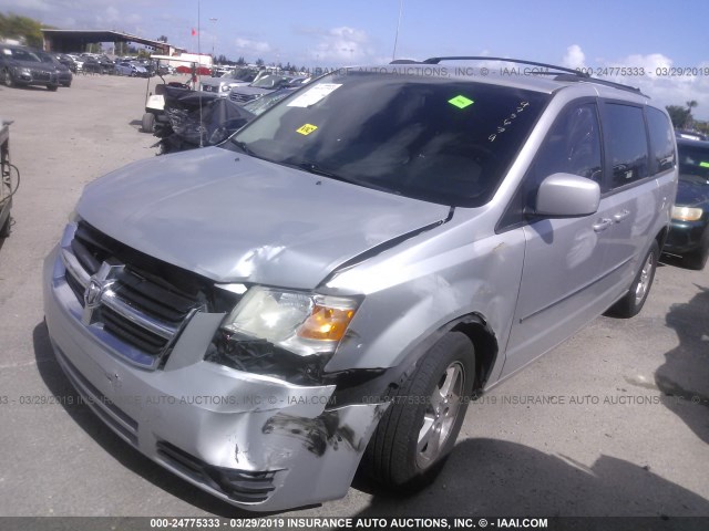 2D4RN5D19AR475679 - 2010 DODGE GRAND CARAVAN SXT SILVER photo 2