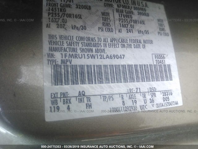 1FMRU15W12LA69047 - 2002 FORD EXPEDITION XLT GOLD photo 9