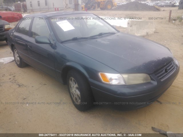 4T1BF22KXVU918657 - 1997 TOYOTA CAMRY CE/LE/XLE GREEN photo 1