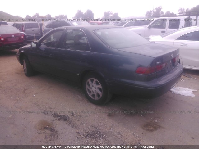 4T1BF22KXVU918657 - 1997 TOYOTA CAMRY CE/LE/XLE GREEN photo 3