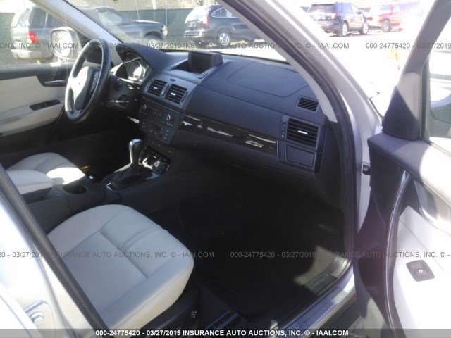 WBXPC9C45AWJ34139 - 2010 BMW X3 XDRIVE30I Gümüş foto 5
