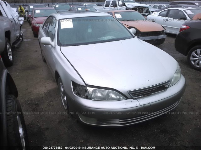 JT8BF28GXX5063882 - 1999 LEXUS ES 300 SILVER photo 1