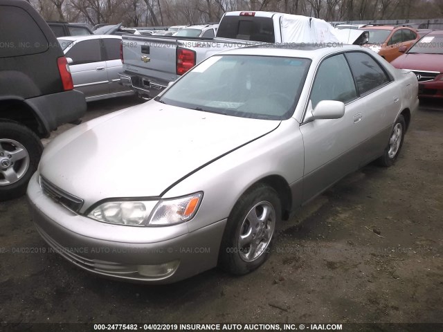 JT8BF28GXX5063882 - 1999 LEXUS ES 300 SILVER photo 2