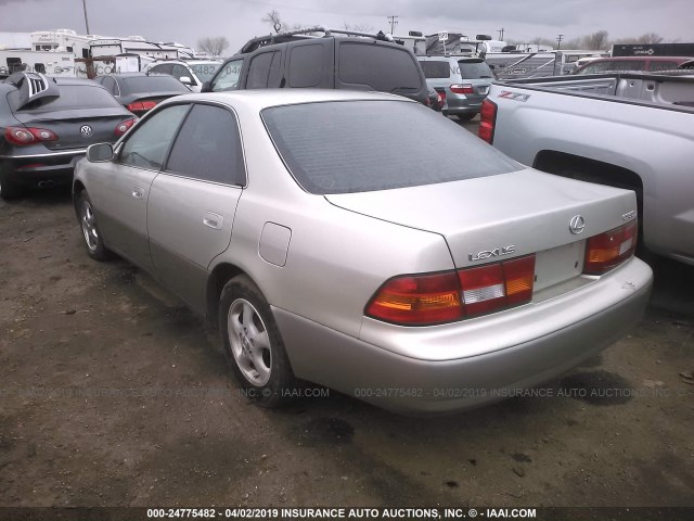 JT8BF28GXX5063882 - 1999 LEXUS ES 300 SILVER photo 3