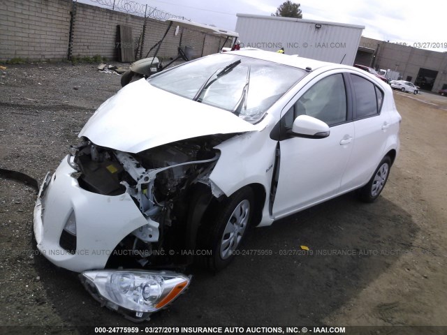 JTDKDTB38D1551556 - 2013 TOYOTA PRIUS C WHITE photo 2