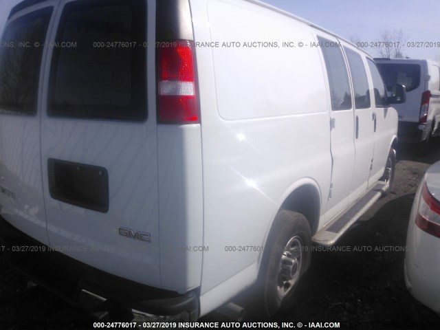 1GTW7AFG2J1907988 - 2018 GMC SAVANA G2500 WHITE photo 4