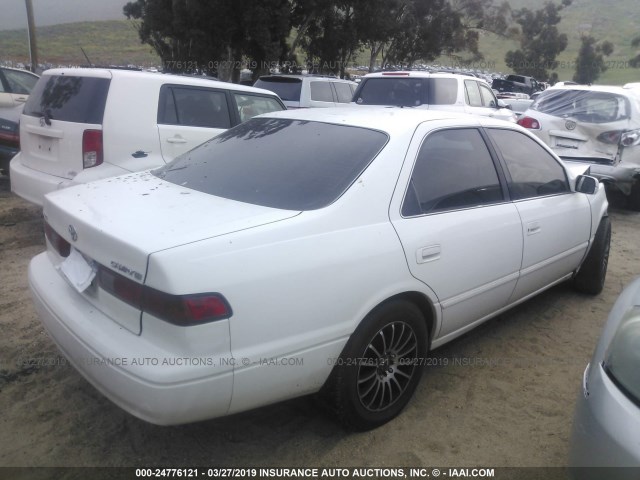 4T1BG22K8XU607759 - 1999 TOYOTA CAMRY CE/LE/XLE WHITE photo 4