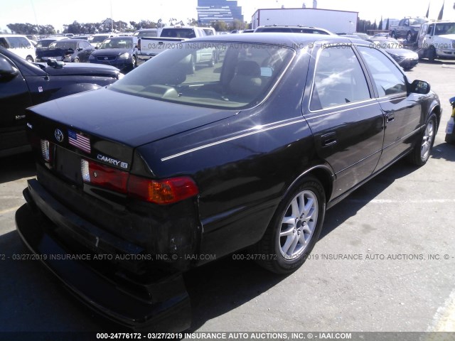 JT2BG22K6Y0411731 - 2000 TOYOTA CAMRY CE/LE/XLE BLACK photo 4