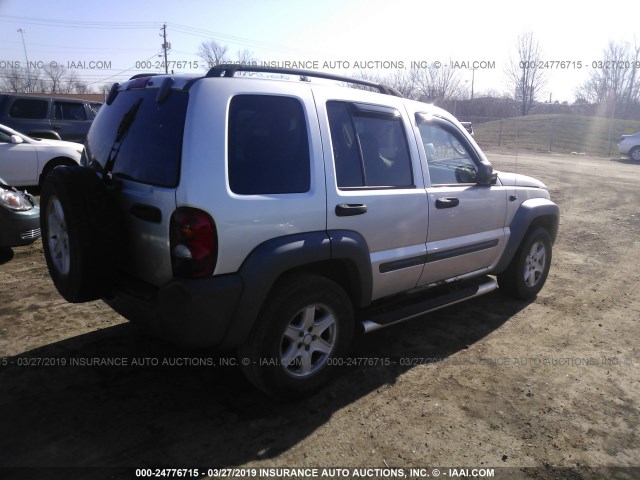 1J4GL48KX3W718587 - 2003 JEEP LIBERTY SPORT/FREEDOM SILVER photo 4