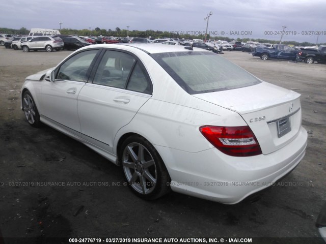 WDDGF4HB1EA958243 - 2014 MERCEDES-BENZ C 250 WHITE photo 3