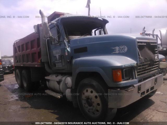 1M1AA14Y73W153693 - 2003 MACK CH613 CH600 Unknown photo 1