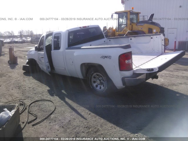 1GCRKREA6BZ326620 - 2011 CHEVROLET SILVERADO K1500 LS WHITE photo 3