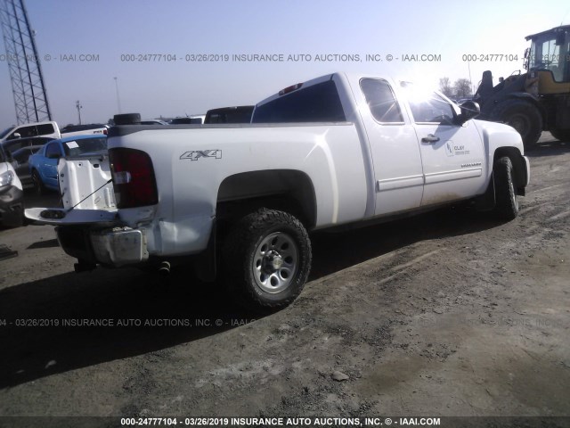 1GCRKREA6BZ326620 - 2011 CHEVROLET SILVERADO K1500 LS WHITE photo 4