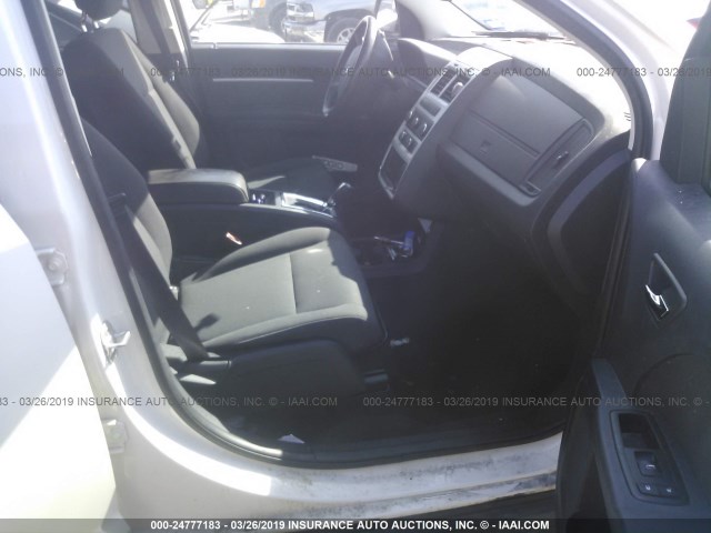 3D4PG5FV1AT269433 - 2010 DODGE JOURNEY SXT WHITE photo 5