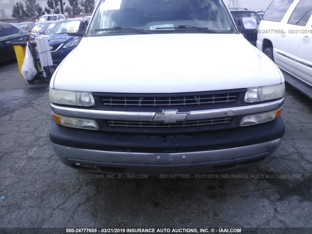 1GCFC29U9YZ169895 - 2000 CHEVROLET SILVERADO C2500 WHITE photo 6