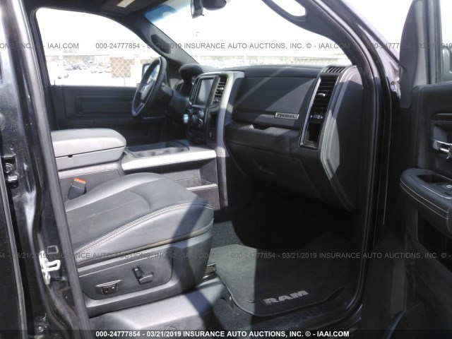1C6RR7YT6JS197239 - 2018 RAM 1500 REBEL შავი ფოტო 5