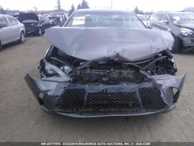 4T1BF1FKXGU248955 - 2016 TOYOTA CAMRY LE/XLE/SE/XSE ნაცრისფერი ფოტო 6