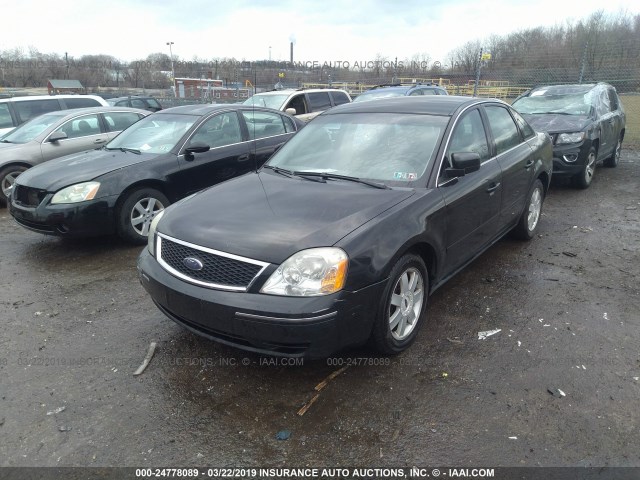 1FAFP23176G121555 - 2006 FORD FIVE HUNDRED SE BLACK photo 2