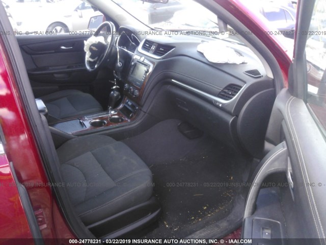 1GNKRGKD5DJ266418 - 2013 CHEVROLET TRAVERSE LT RED photo 5