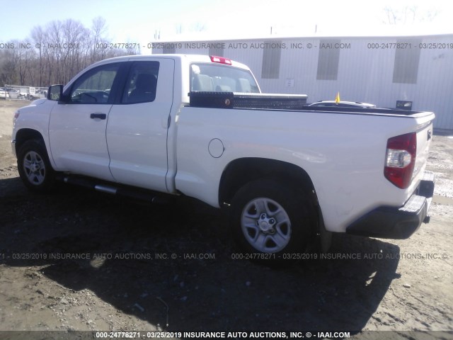 5TFUM5F16EX052752 - 2014 TOYOTA TUNDRA DOUBLE CAB SR/SR5 WHITE photo 3