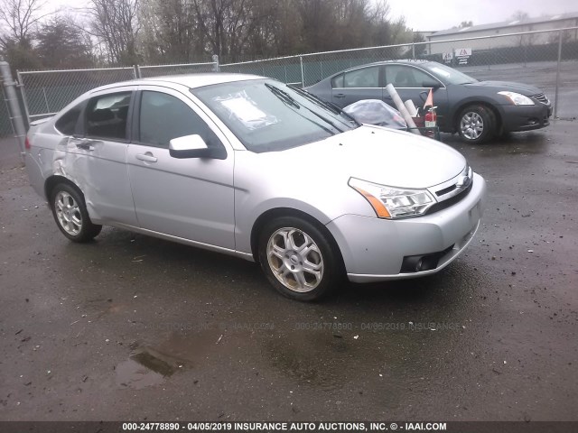 1FAHP36N29W130347 - 2009 FORD FOCUS SES SILVER photo 1