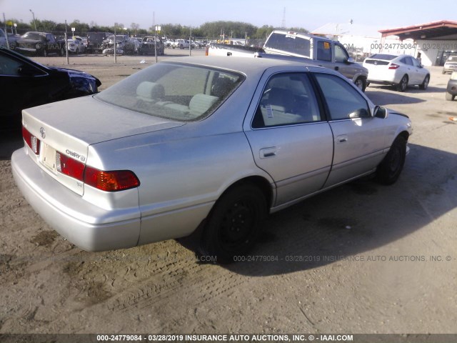 JT2BF22K7Y0287732 - 2000 TOYOTA CAMRY CE/LE/XLE SILVER photo 4