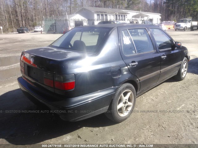 3VWRB81H2VM082304 - 1997 VOLKSWAGEN JETTA GL BLACK photo 4