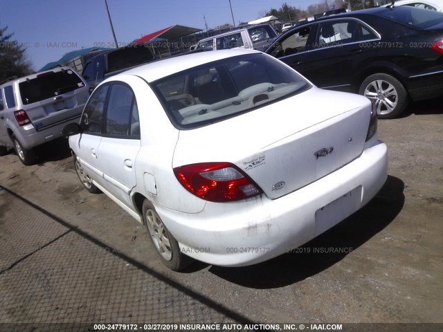 KNADC123826188656 - 2002 KIA RIO WHITE photo 3