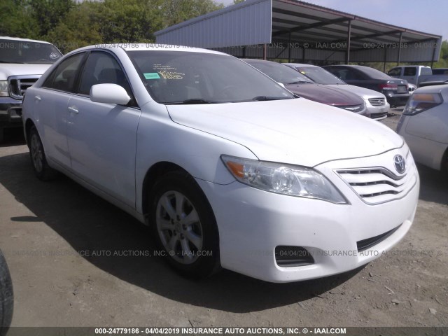 4T4BF3EKXBR143411 - 2011 TOYOTA CAMRY SE/LE/XLE WHITE photo 1