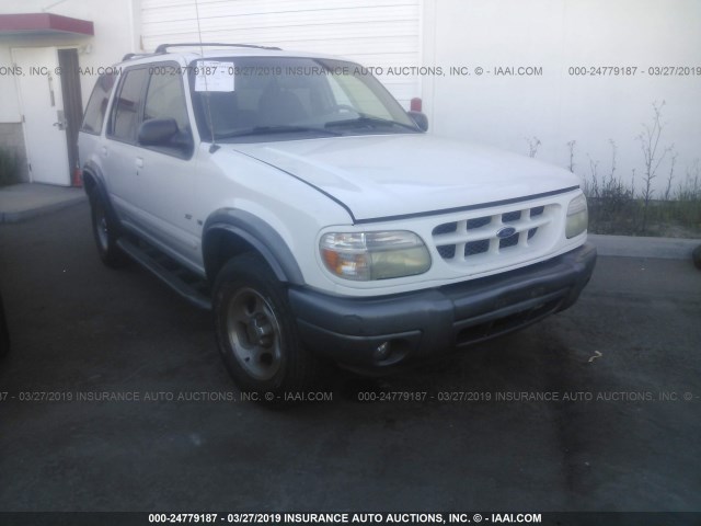 1FMDU83P7YUB11903 - 2000 FORD EXPLORER XLT WHITE photo 6