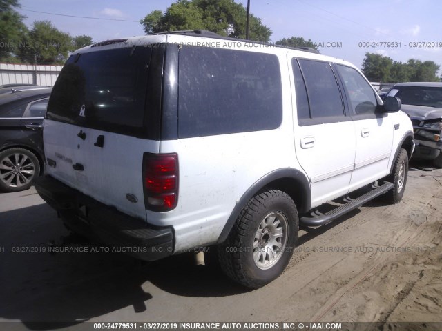 1FMRU1669YLC01656 - 2000 FORD EXPEDITION XLT WHITE photo 4