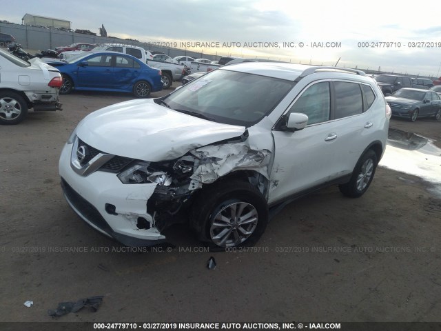 5N1AT2MV9FC838320 - 2015 NISSAN ROGUE S/SL/SV WHITE photo 2