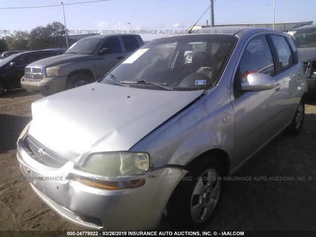 KL1TD66626B560056 - 2006 CHEVROLET AVEO LS SILVER photo 2