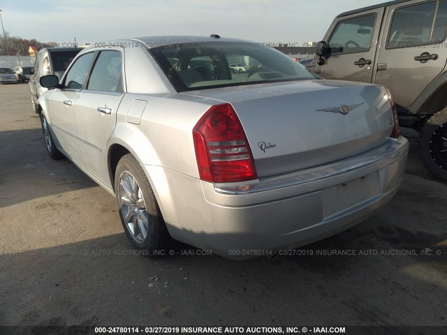 2C3KA63H17H880405 - 2007 CHRYSLER 300C SILVER photo 3