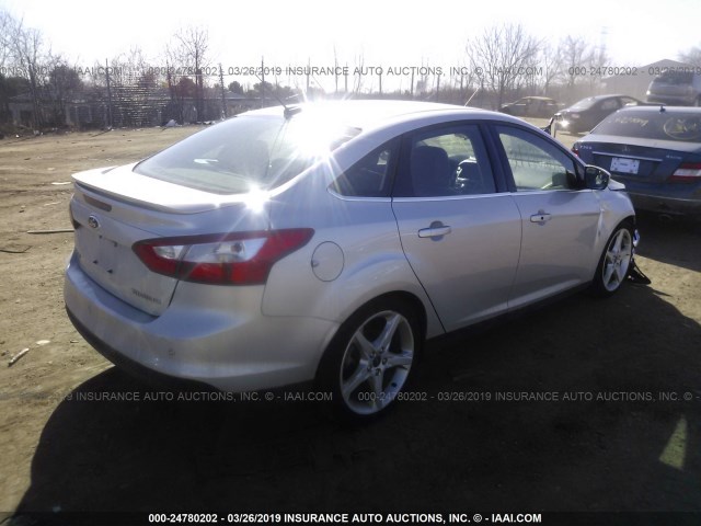 1FADP3J24EL141437 - 2014 FORD FOCUS TITANIUM SILVER photo 4