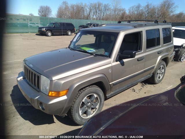1J8HG48N36C210405 - 2006 JEEP COMMANDER Champagne photo 2