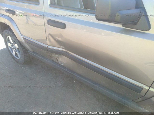 1J8HG48N36C210405 - 2006 JEEP COMMANDER Champagne photo 6
