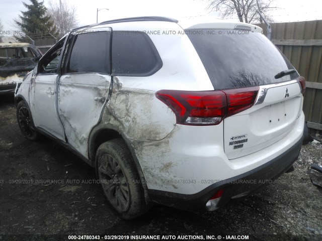 JA4AZ3A35JZ064093 - 2018 MITSUBISHI OUTLANDER SE/SEL WHITE photo 3