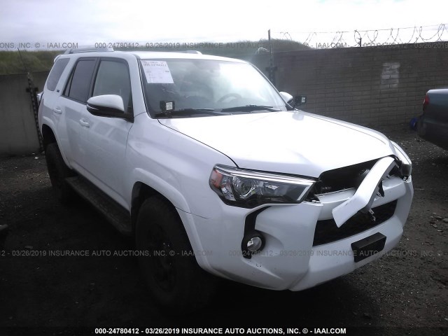 JTEBU5JR9G5362389 - 2016 TOYOTA 4RUNNER SR5 PREM/LTDL/TRAIL/TRD WHITE photo 1